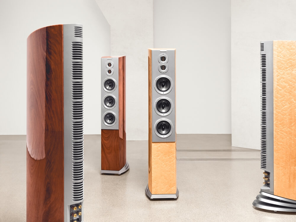 250310 Audiovector R10 Hero 0333 1